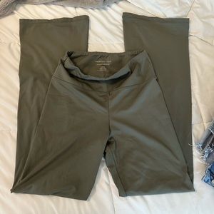 AE the everything flare leggings